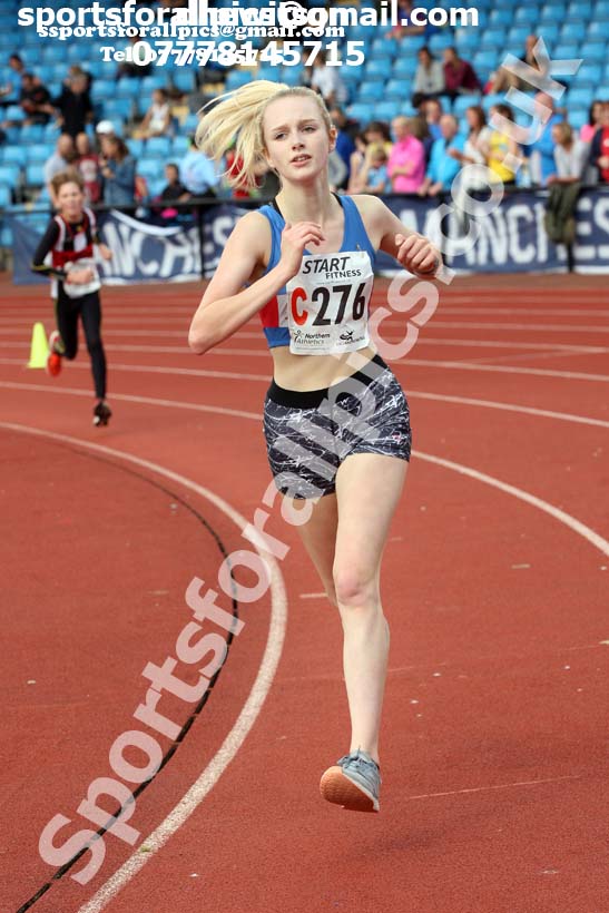 Girls under-15s 3 stage relay, Northern Senior 6 and 4 and Junior Stage Road Relays, SportsCity, Manchester. Photo:  David T. Hewitson/Sports for All Pics
